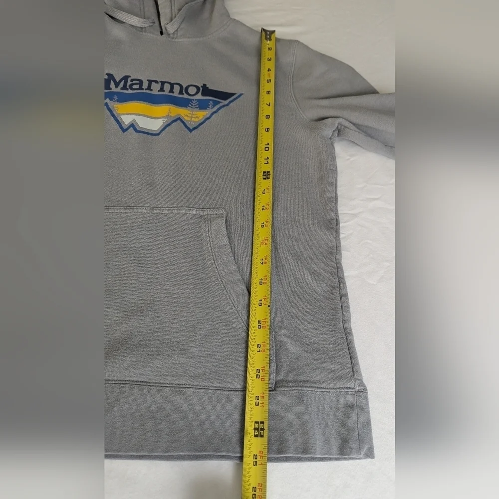 Marmot  Hooded  Pullover Sweatshirt Man's Size M
